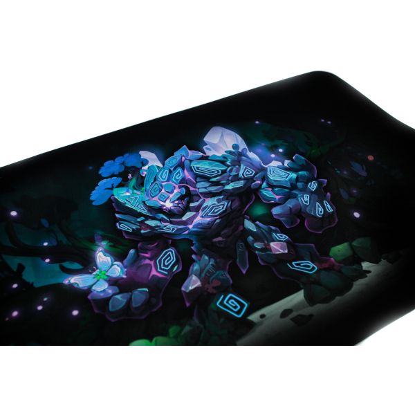 Magiczny Golem - Mata premium 61x35 cm świecąca w ciemności